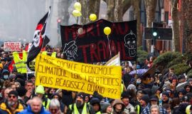 تجدد اضرابات واحتجاجات فرنسا على مشروع تعديل نظام التقاعد