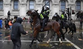 "التلغراف": شرطة مكافحة العنصرية في بريطانيا متهمة بالعنصرية