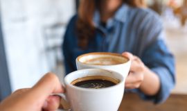 ما الذي يحدث لصحتنا عندما نشرب القهوة كل يوم؟