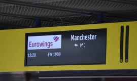 إلغاء وتأجيل الرحلات المغادرة من مطار مانشستر البريطاني بعد انقطاع الكهرباء