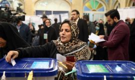 إيران: وسط إقبال كثيف وارتفاع نسبة المشاركة.. تمديد التصويت في الانتخابات الرئاسية ساعتين