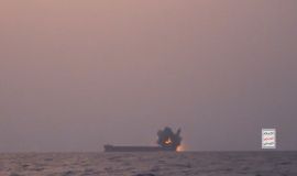 اليمن: محققةً إصابات دقيقة.. القوات المسلحة تستهدف 4 سفن في 4 عمليات نوعية
